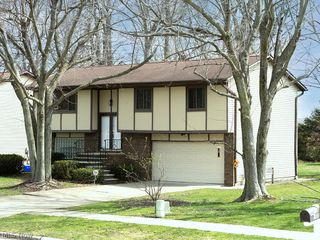 2977 Gale Road, Willoughby, OH 44094