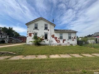 517 12TH Avenue, Fulton, IL 61252