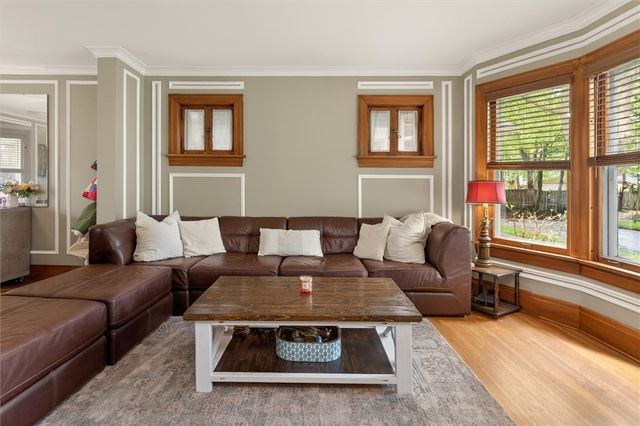 42 Washburn Park, Rochester, NY 14620