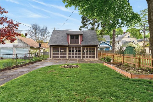 42 Washburn Park, Rochester, NY 14620