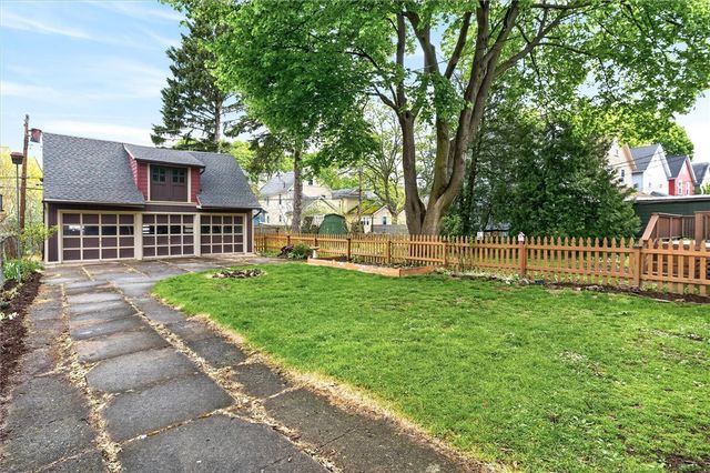 42 Washburn Park, Rochester, NY 14620