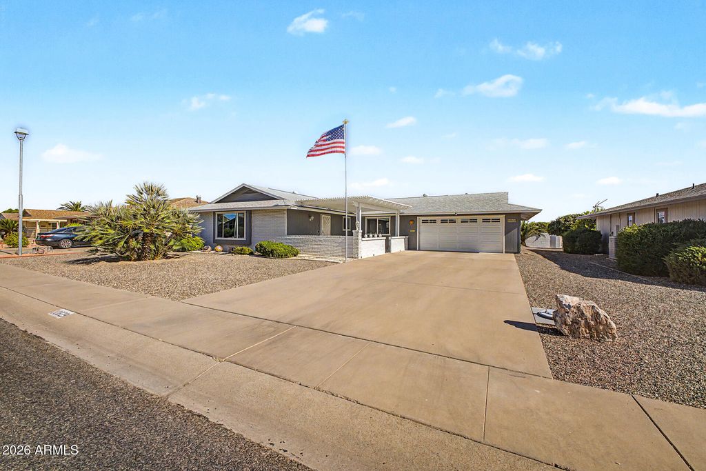 10829 W CAMPANA Drive, Sun City, AZ 85351