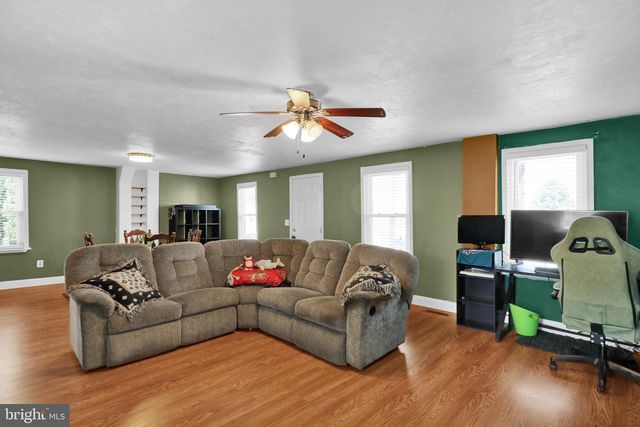 724 ROHRERSTOWN RD, Lancaster, PA 17603