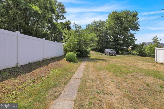 724 ROHRERSTOWN RD, Lancaster, PA 17603