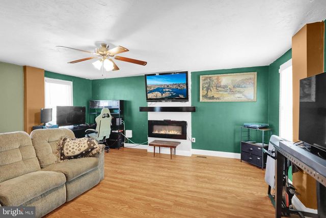 724 ROHRERSTOWN RD, Lancaster, PA 17603