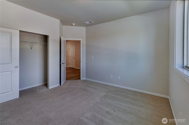 18216 37 Avenue Ct E, Tacoma, WA 98446