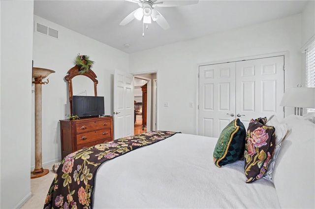 5727 Villa Drive, Lawrence, KS 66047