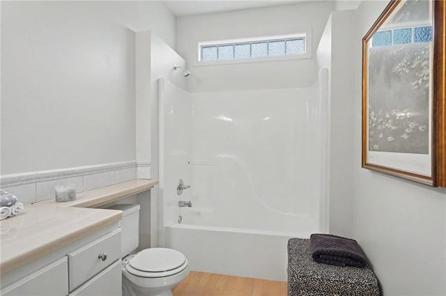 5727 Villa Drive, Lawrence, KS 66047