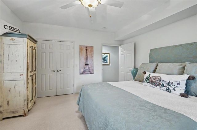 5727 Villa Drive, Lawrence, KS 66047