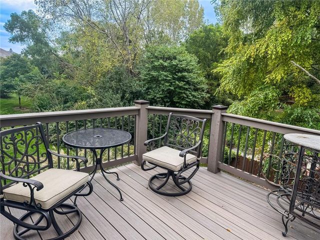 5727 Villa Drive, Lawrence, KS 66047