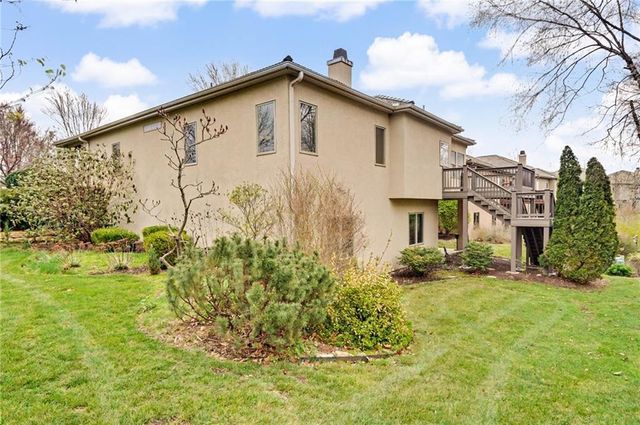 5727 Villa Drive, Lawrence, KS 66047