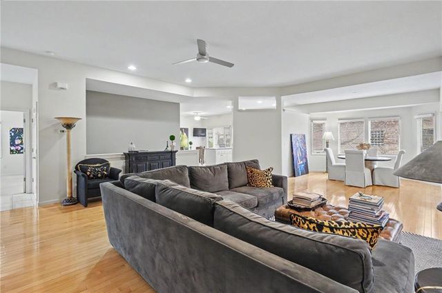 5727 Villa Drive, Lawrence, KS 66047