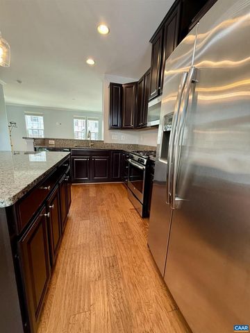 2176 WHISPERING HOLLOW LN, Charlottesville, VA 22911