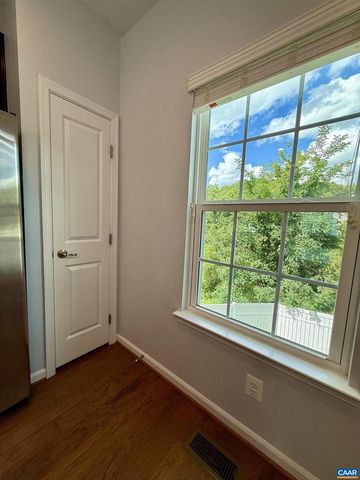 2176 WHISPERING HOLLOW LN, Charlottesville, VA 22911