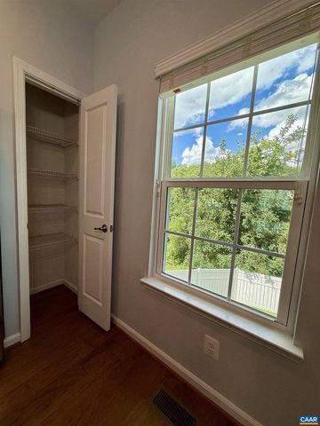 2176 WHISPERING HOLLOW LN, Charlottesville, VA 22911