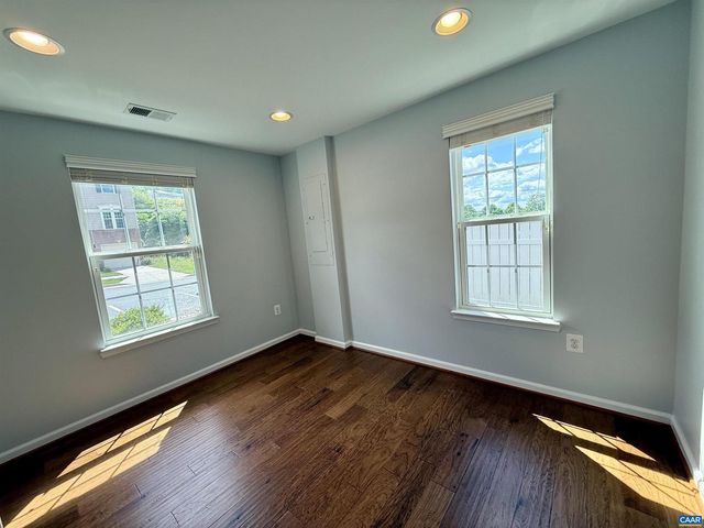 2176 WHISPERING HOLLOW LN, Charlottesville, VA 22911