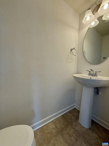 2176 WHISPERING HOLLOW LN, Charlottesville, VA 22911