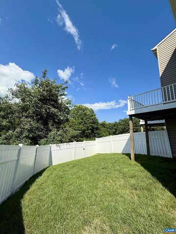 2176 WHISPERING HOLLOW LN, Charlottesville, VA 22911