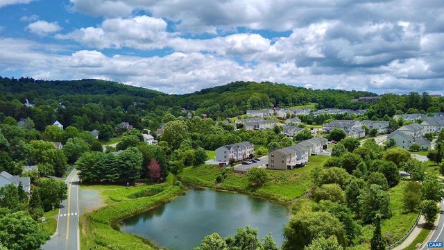 2176 WHISPERING HOLLOW LN, Charlottesville, VA 22911