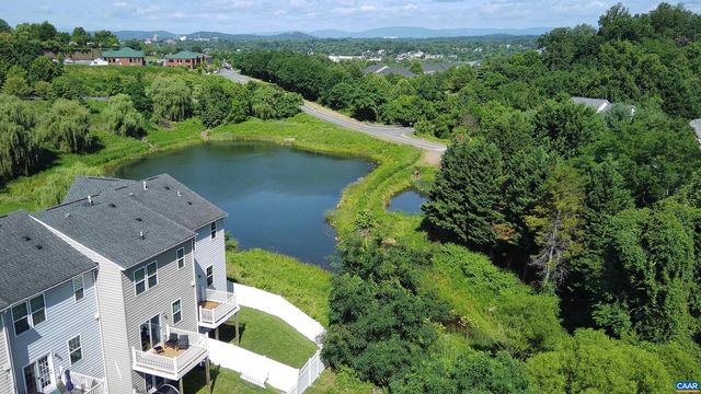 2176 WHISPERING HOLLOW LN, Charlottesville, VA 22911