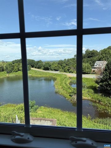 2176 WHISPERING HOLLOW LN, Charlottesville, VA 22911