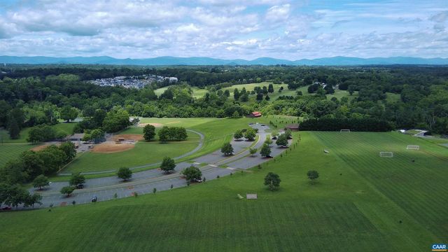 2176 WHISPERING HOLLOW LN, Charlottesville, VA 22911