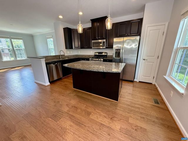 2176 WHISPERING HOLLOW LN, Charlottesville, VA 22911