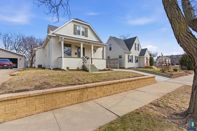 304 Highland Ave Avenue, Sioux Falls, SD 57103