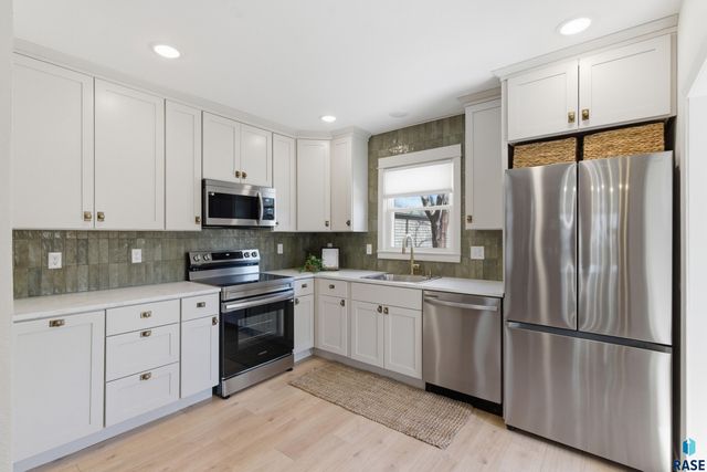 304 Highland Ave Avenue, Sioux Falls, SD 57103