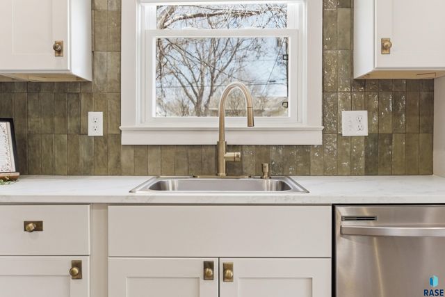 304 Highland Ave Avenue, Sioux Falls, SD 57103