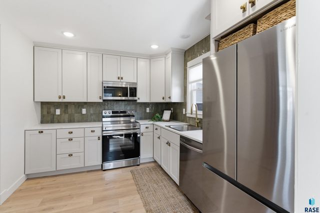 304 Highland Ave Avenue, Sioux Falls, SD 57103