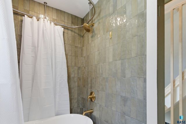 304 Highland Ave Avenue, Sioux Falls, SD 57103