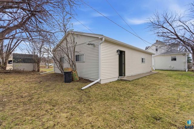 304 Highland Ave Avenue, Sioux Falls, SD 57103