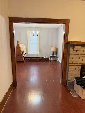 115 Lyon Ave, City Of But Se, PA 16001