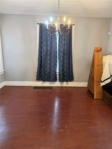 115 Lyon Ave, City Of But Se, PA 16001