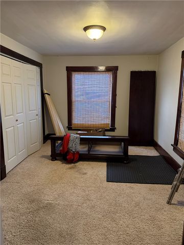 115 Lyon Ave, City Of But Se, PA 16001