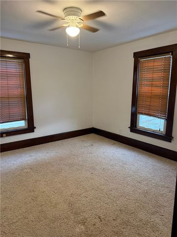 115 Lyon Ave, City Of But Se, PA 16001