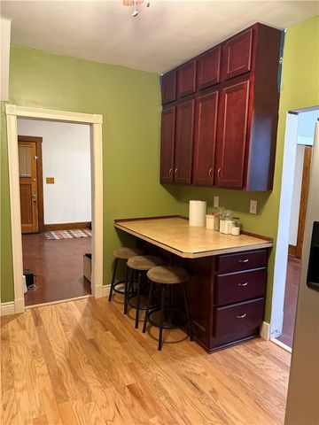 115 Lyon Ave, City Of But Se, PA 16001