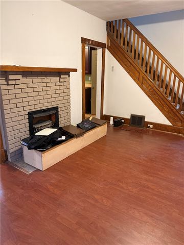 115 Lyon Ave, City Of But Se, PA 16001