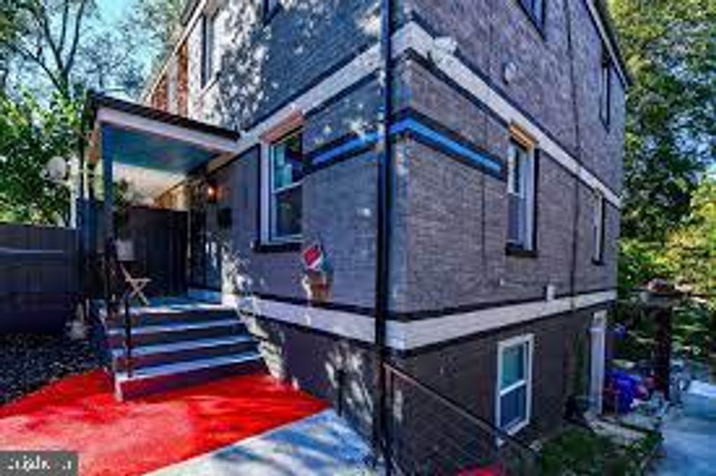 150 UPSAL STREET, Washington, DC 20032