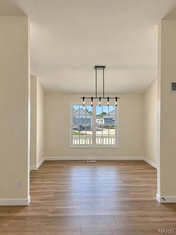 1731 Fairview Farms Circle, Wentzville, MO 63385