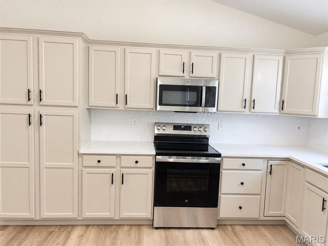 1731 Fairview Farms Circle, Wentzville, MO 63385