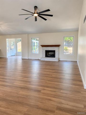 1731 Fairview Farms Circle, Wentzville, MO 63385