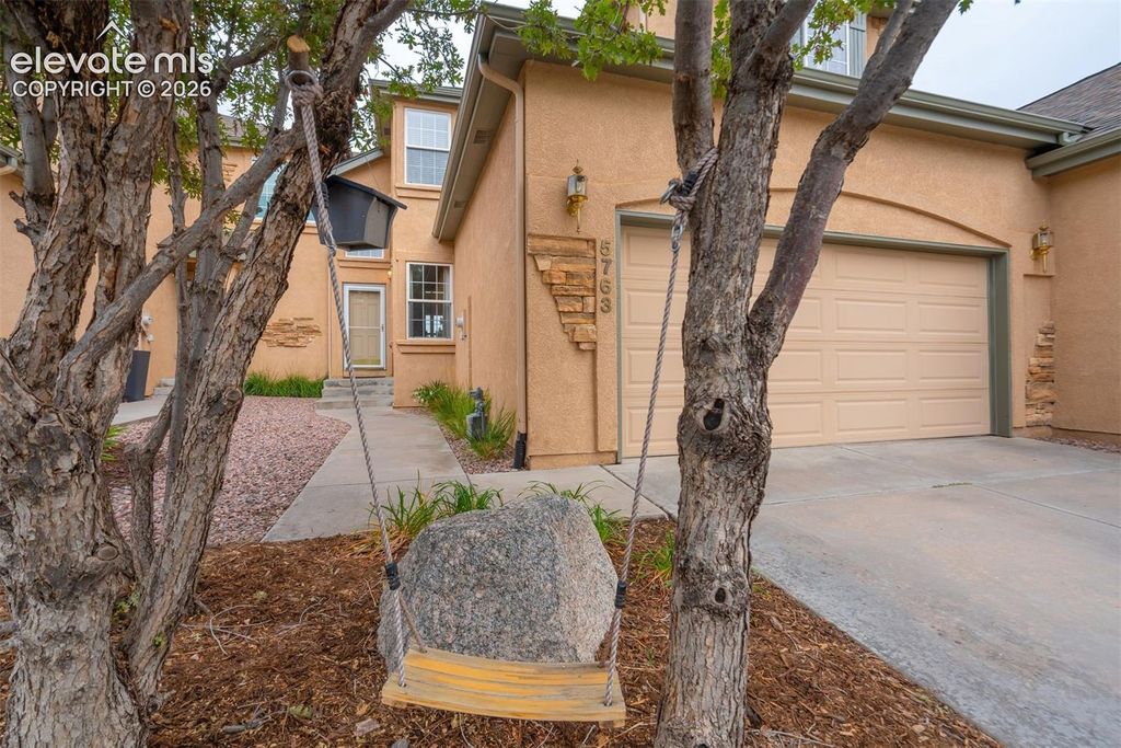 5763 Sonnet Heights, Colorado Springs, CO 80918 — photo 2