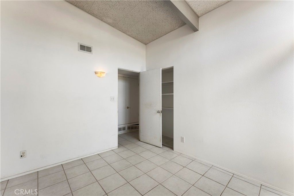 Image 16 of property listing at 2866 Gobat Avenue, San Diego, CA 92122