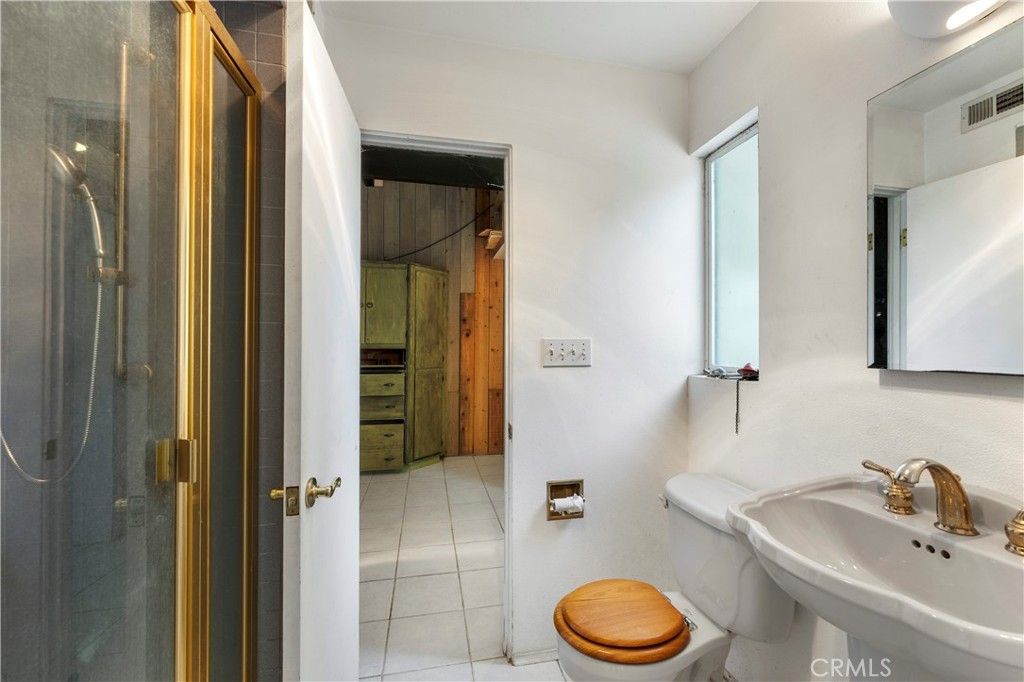 Image 24 of property listing at 2866 Gobat Avenue, San Diego, CA 92122