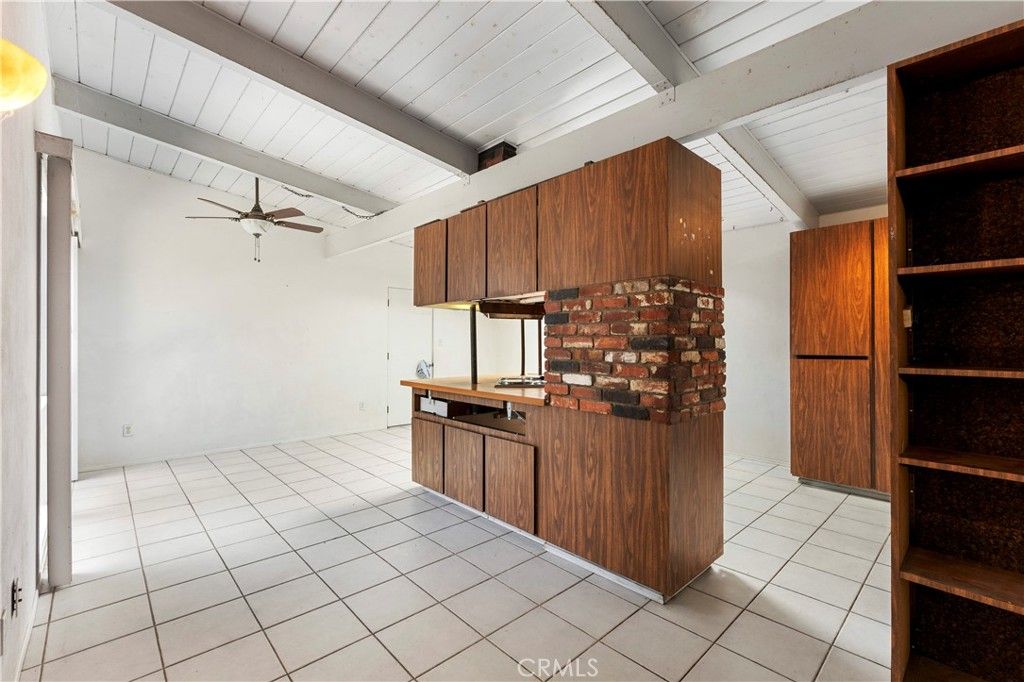 Image 4 of property listing at 2866 Gobat Avenue, San Diego, CA 92122