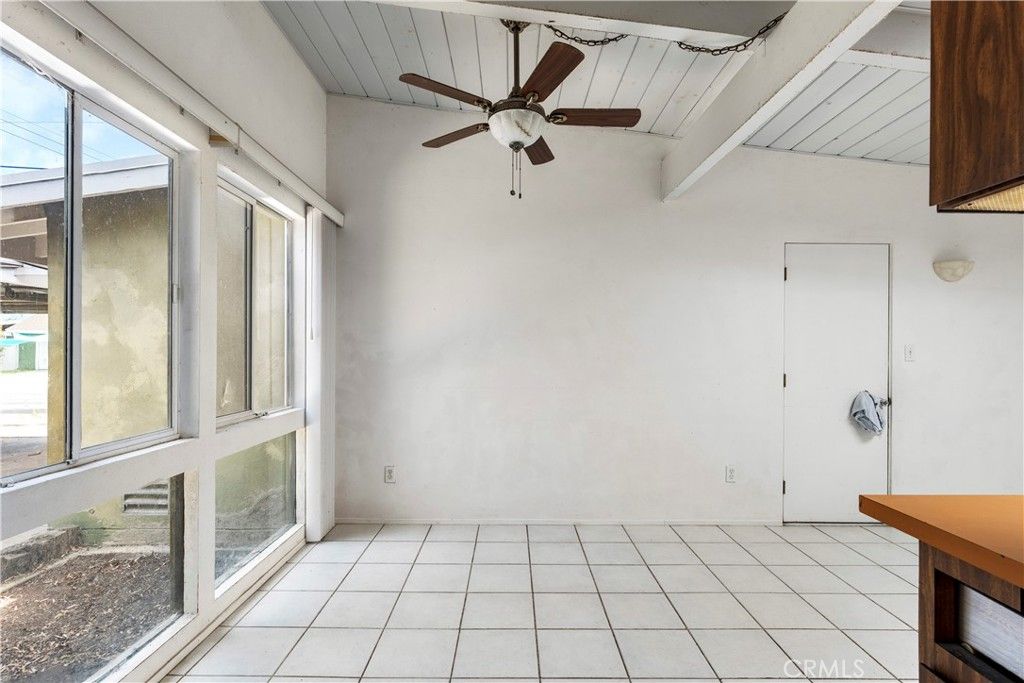 Image 5 of property listing at 2866 Gobat Avenue, San Diego, CA 92122
