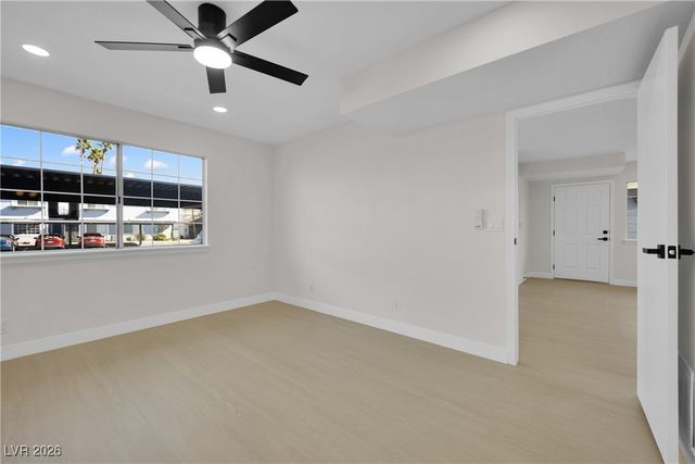 5841 Medallion Drive 102, Las Vegas, NV 89122