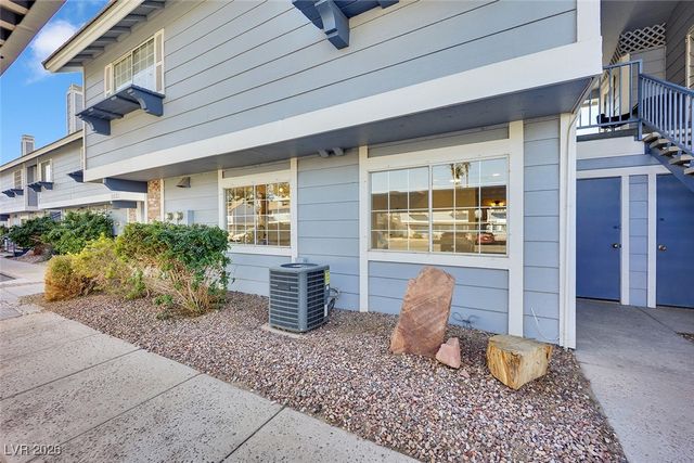 5841 Medallion Drive 102, Las Vegas, NV 89122